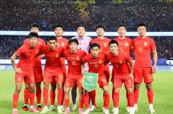 雷速体育网页版-包含高手如云，国内足球赛场上演慷慨激昂的词条