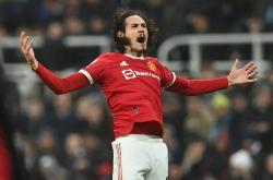 雷速体育网页版-卡瓦尼伤愈复出，助球队逆转胜利