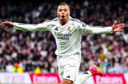 雷速体育app-包含加拿大轻取摩洛哥，姆巴佩完成帽子戏法的词条