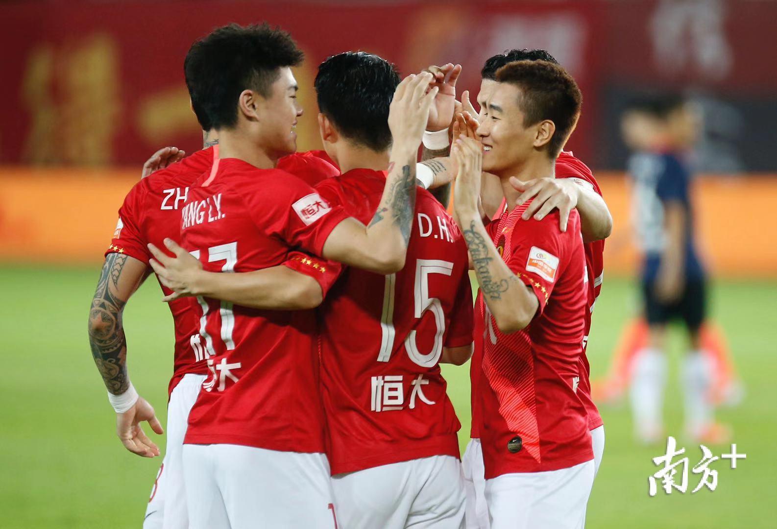 NS力克V5，Uzi打出惊人五杀全球总决赛3:0（广州）