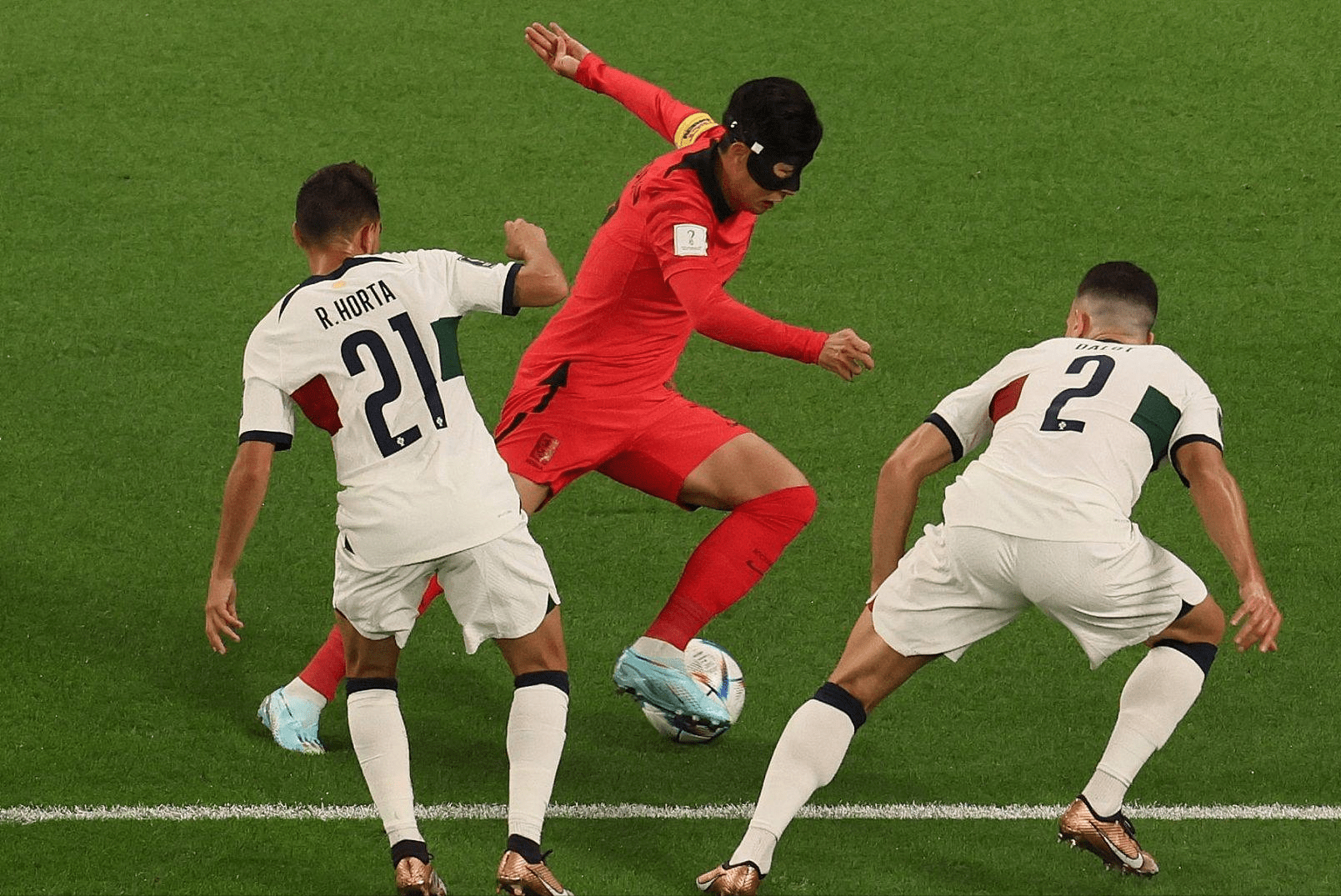 EG绝杀BRO,Chovy成为全场焦点全球总决赛2:1(上海) EG绝杀BRO,Chovy成为全场焦点全球总决赛2:1(上海)