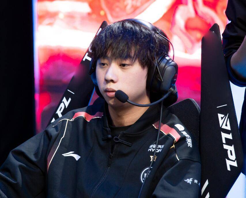 RNG横扫BRO，Meiko爆发神勇的简单介绍