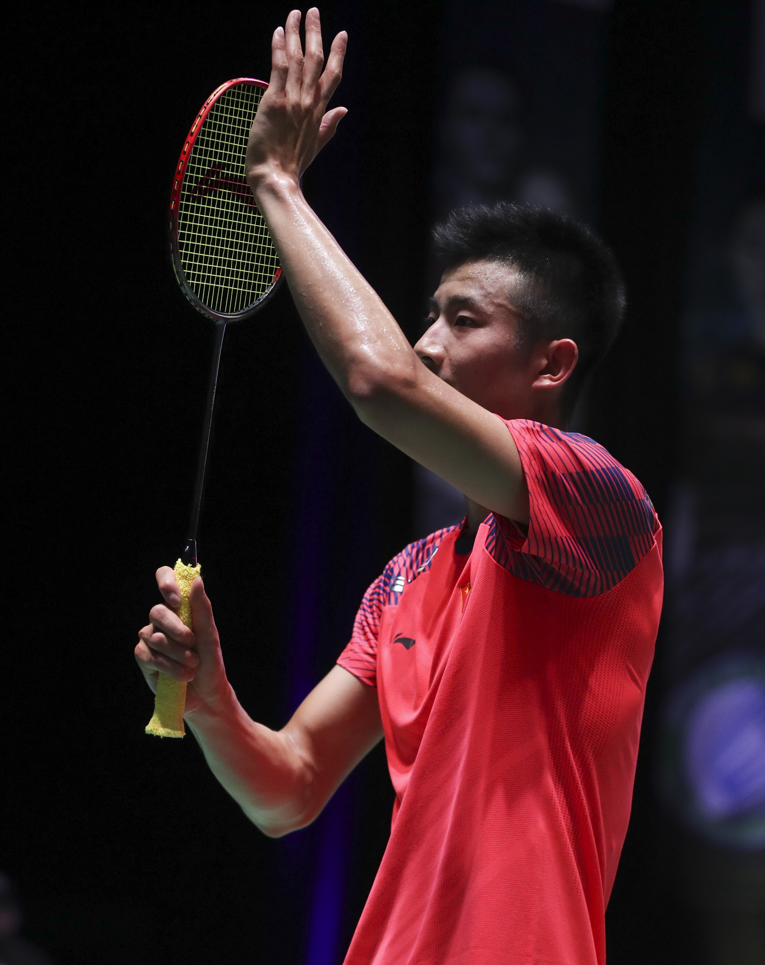 曼联横扫中国羽毛球队，谌龙完成高光表现峡谷大战半决赛，技惊四座的简单介绍