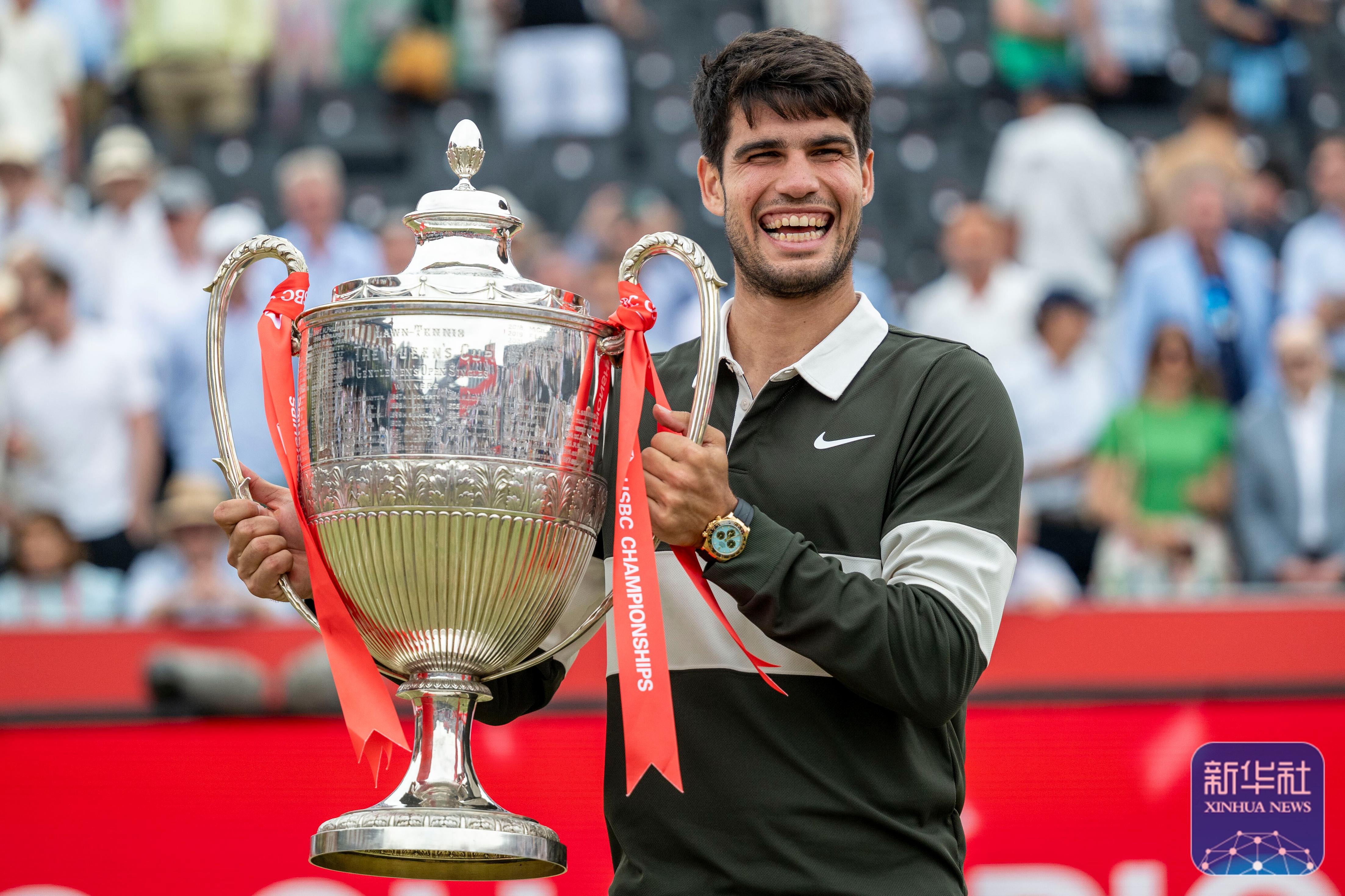 包含日本网球队血洗英国网球队,阿尔卡拉斯爆发神勇的词条 包含日本网球队血洗英国网球队,阿尔卡拉斯爆发神勇的词条