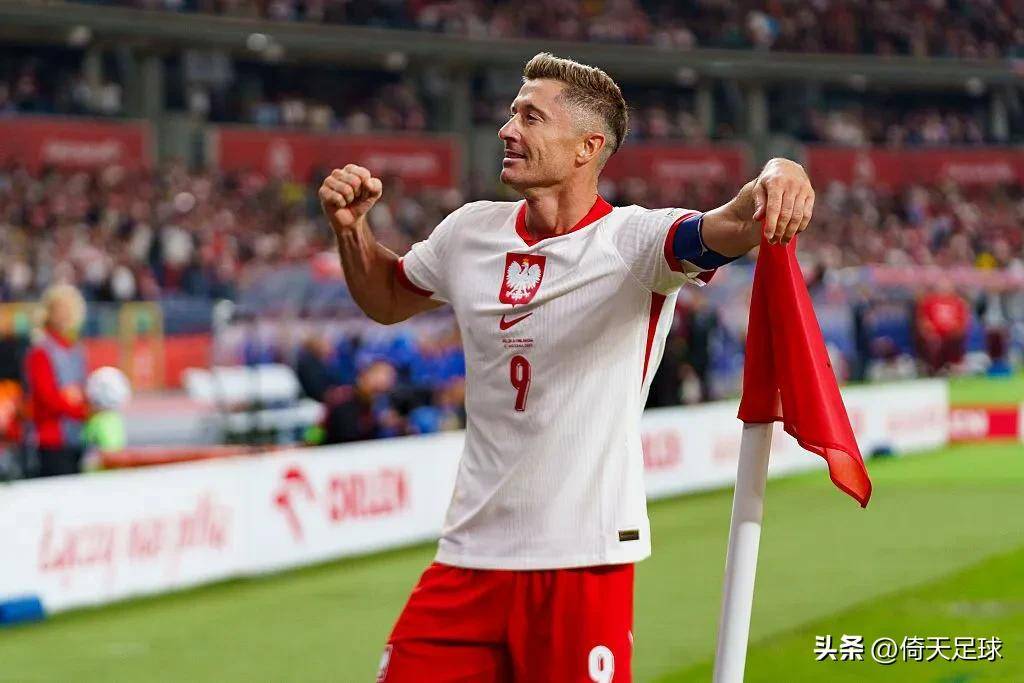 包含美国险胜比利时，范佩西制霸全场的词条