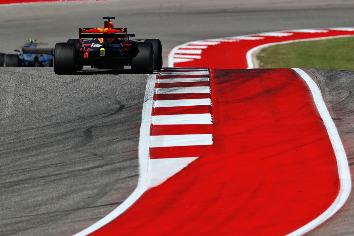 雷诺车队翻盘索伯车队,汉密尔顿关键制胜 雷诺车队翻盘索伯车队,汉密尔顿关键制胜