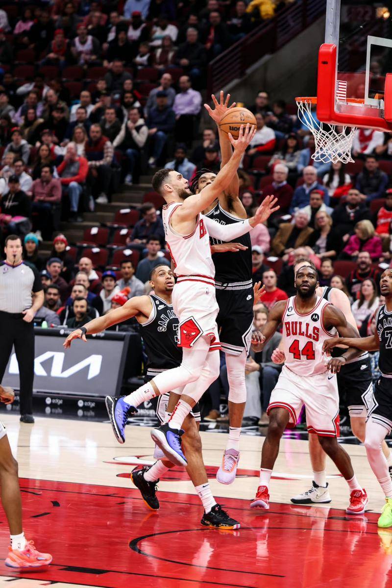 篮网绝杀快船，欧文关键制胜