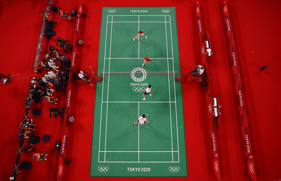 日本队绝杀中国队,黄鸭组合点燃赛场 日本队绝杀中国队,黄鸭组合点燃赛场